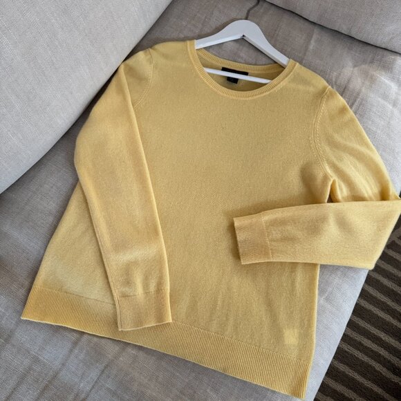 TAHARI 100% 2-Ply Cashmere Classic Crewneck Sweater – Bright Yellow - Picture 1 of 9